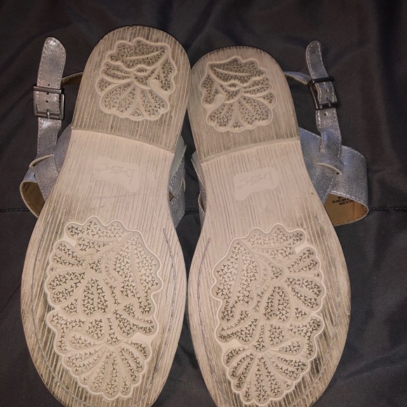 B.O.C Sandals - Picture 2 of 2
